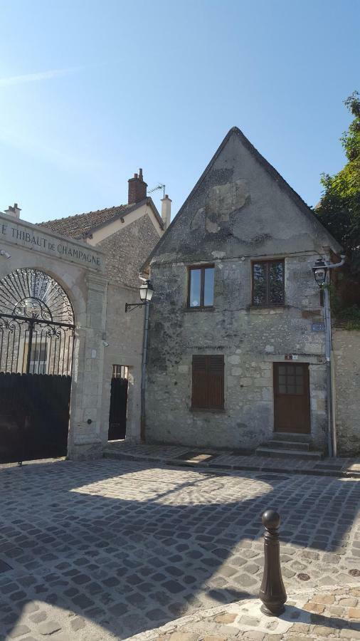 Appartement Au Coeur De La Cite Medievale Provins Eksteriør bilde
